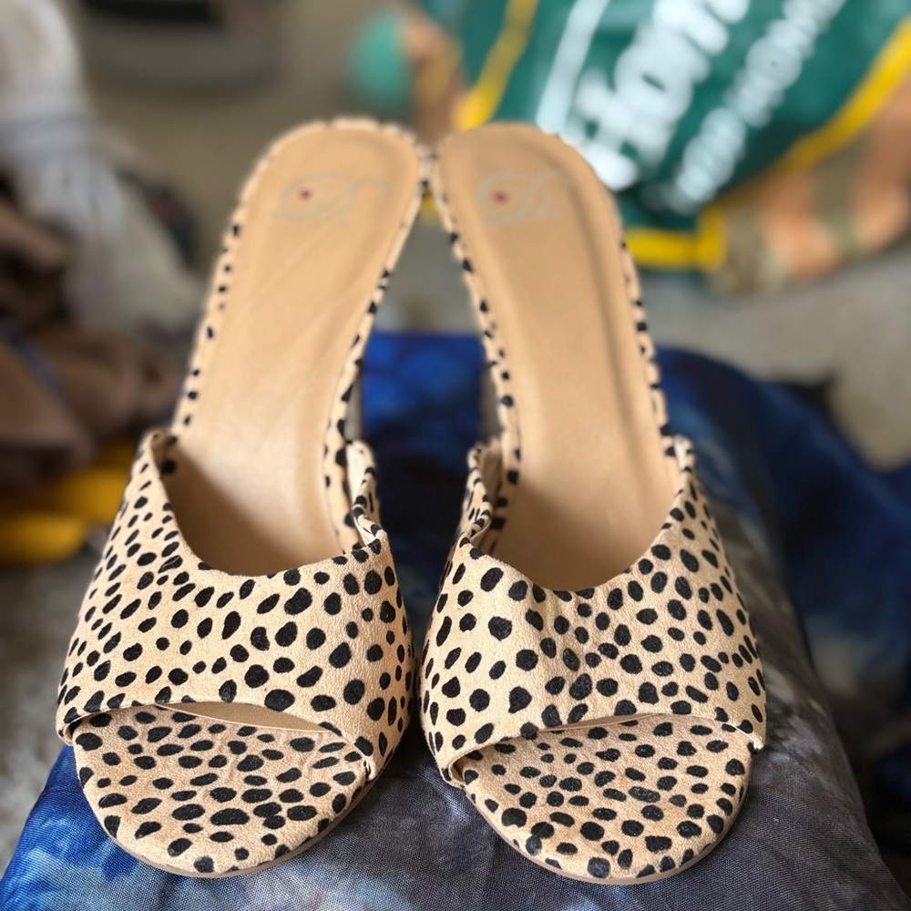 Spotted Beige Women's Mules